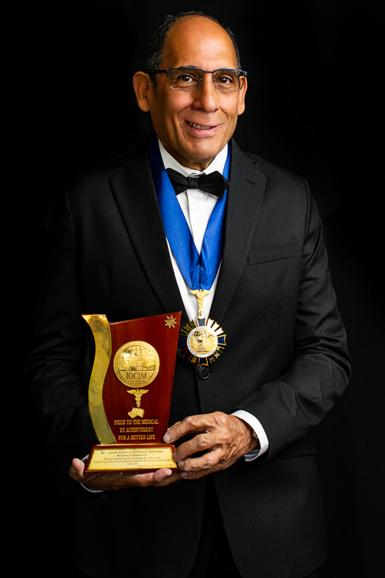 Dr-Juan-Carlos-Chaves-Alfonso-Premio-5